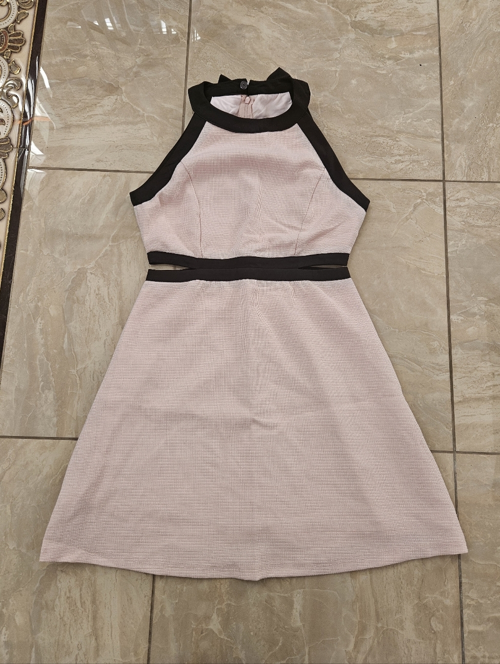 Sleeveless Pink and Black Cutout Dress - Elegant Fit & Flare